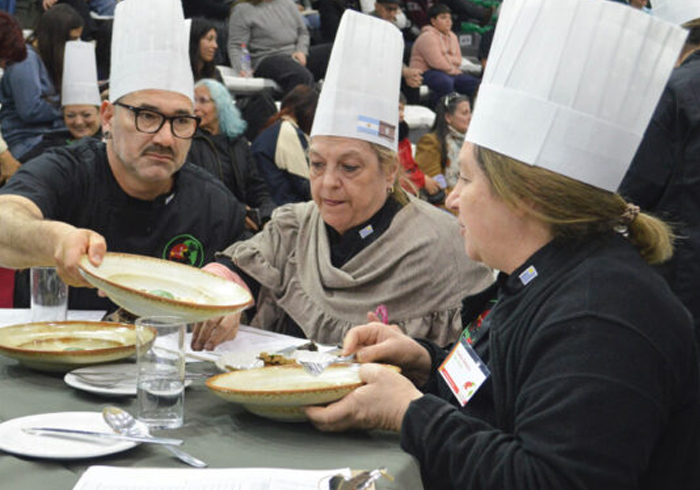 Hoy llega el final de Cocinarte 2025, con entrega de premios, Ruta del Queso y paella del sanducero Ian Escobar